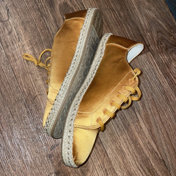 Toms Lena Espadrille Sneakers Size 8 Satin Sunflower Yellow Casual Comfort - Picture 5 of 10